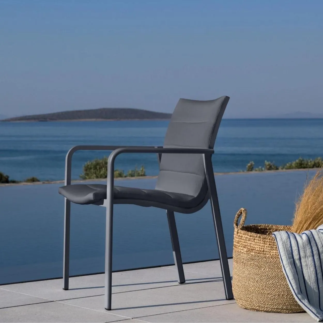 Cassis Outdoor Dining Chair