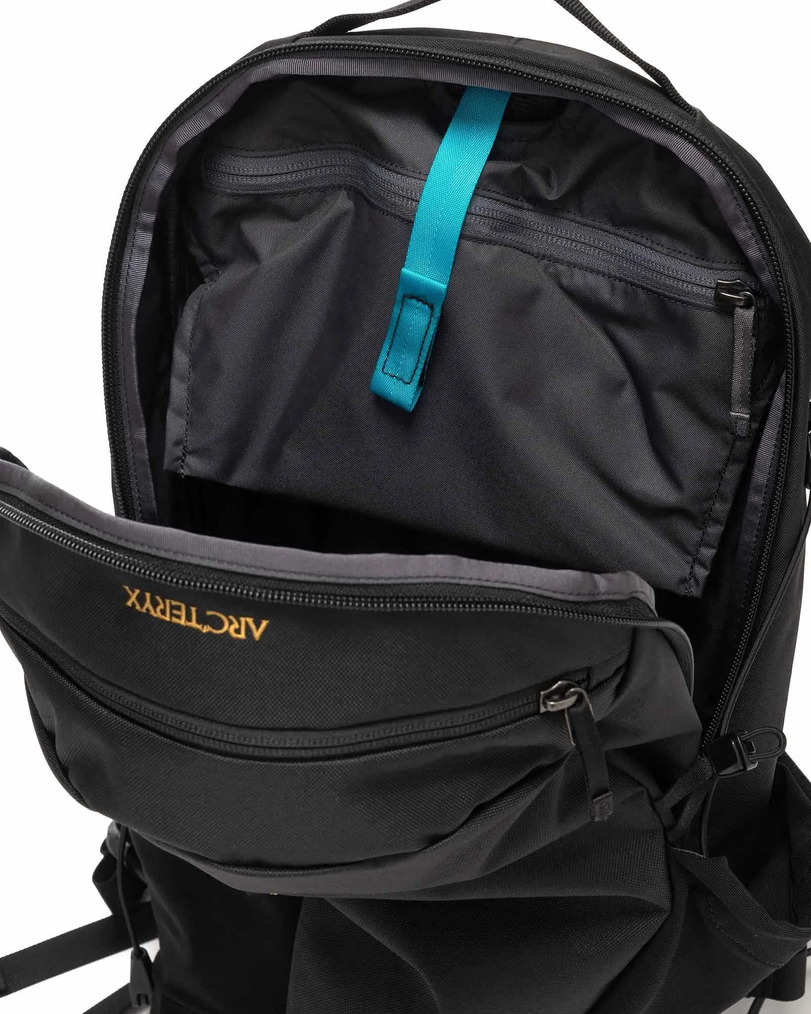 Mantis 16 Backpack Black