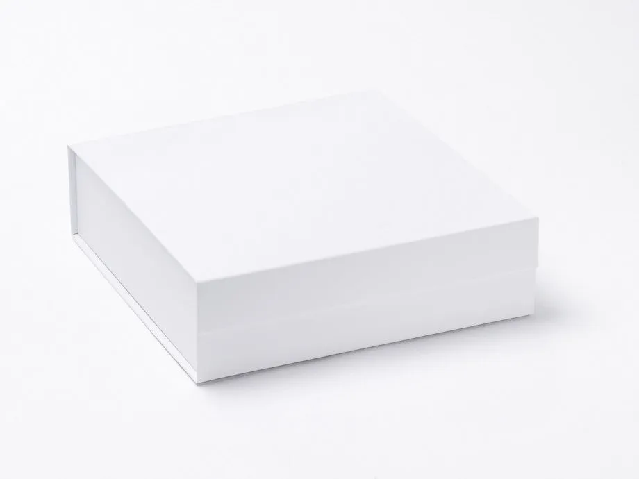 Medium White Luxury Gift box with magnetic closure (Pack of 12)